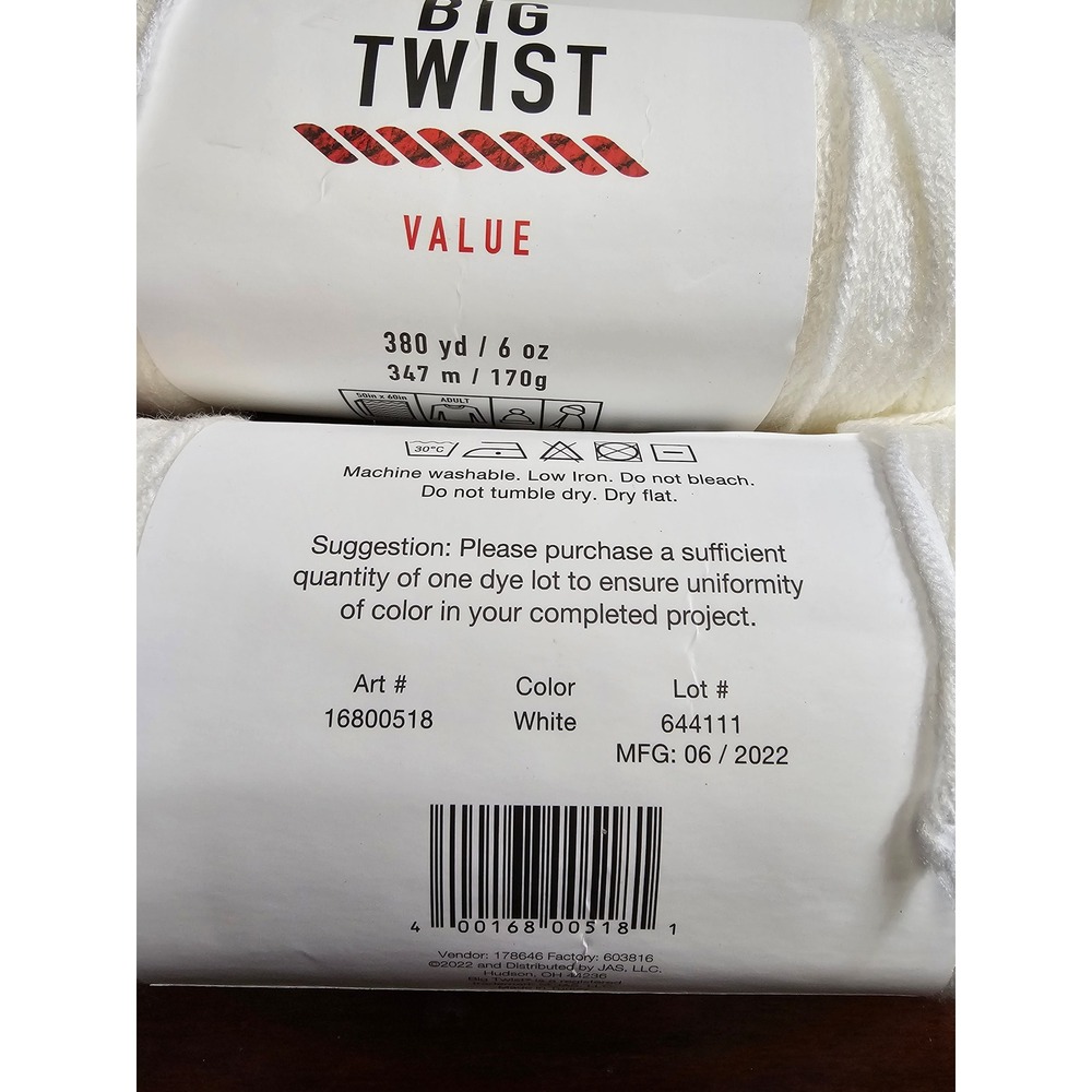 Big‎ Twist Value Acrylic Yarn White 380 Yards 6 oz Knitting Crochet Craft - Picture 5 of 6